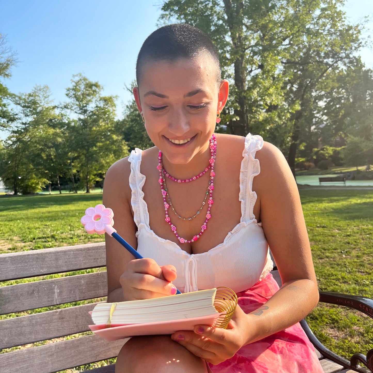 Tuggpenntopp Flower – Lekfullt Tugghjälpmedel för Fokus och Lugn