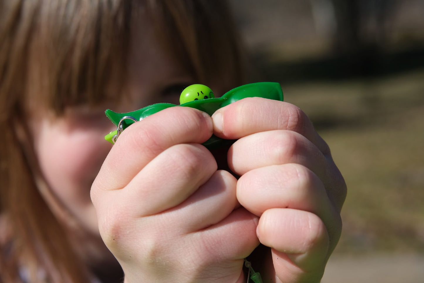 Fidgetböna Nyckelring – Liten, Rolig och Tillfredsställande Stressleksak 🫛