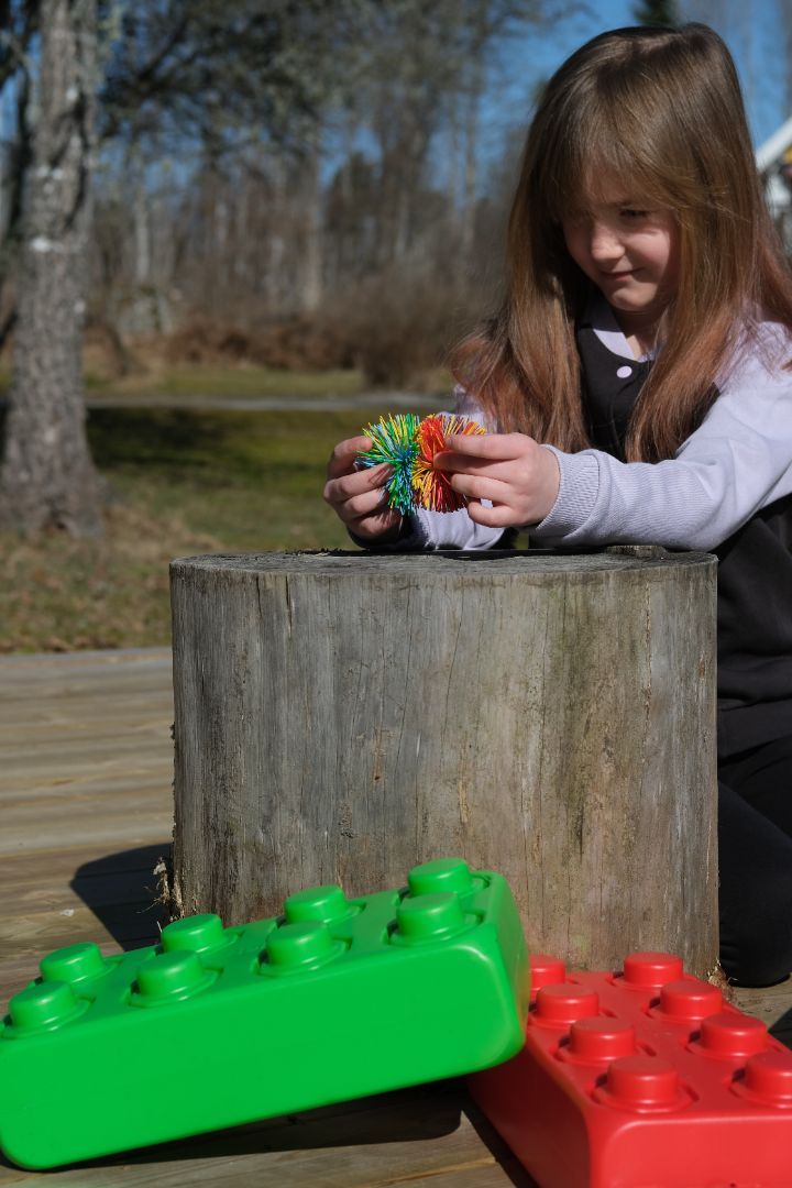 Pompomboll 6 cm – Mjuk och Rolig för Rastlösa Fingrar"