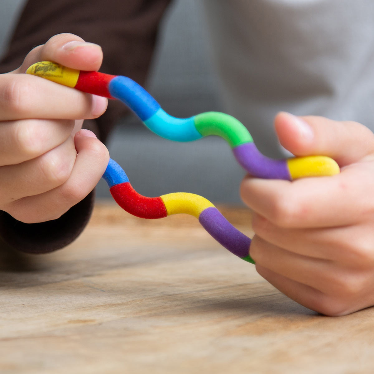 Tangle Jr Fuzzies – Mjuk och Taktil Tangle för Fokus och Avkoppling